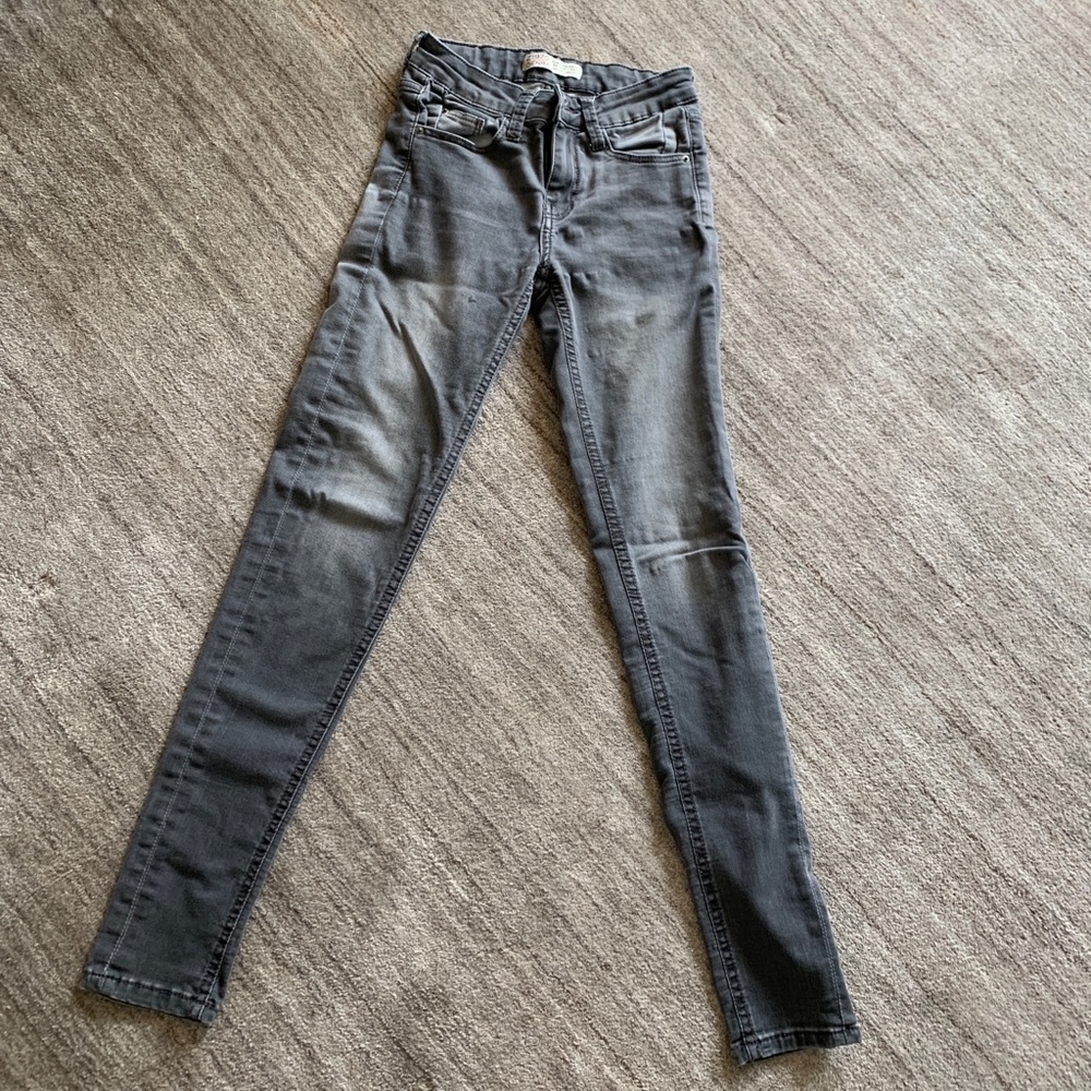 Zara- light grey stretchy skinny jeans size 24